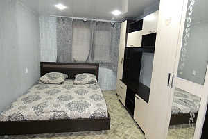 Отели Должанской для отдыха с детьми, 3х-комнатный Краснофлотский 42/Г для отдыха с детьми - фото