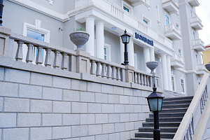 Гостиницы Владивостока с бассейном, "Достоевский" с бассейном