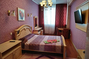 Отель в , "Октябрьская" - фото
