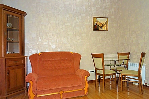 Отдых в Евпатории, "Евродвушка в центре" 2х-комнатная зимой - фото