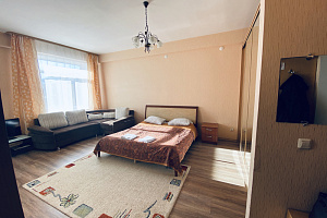 Гостиницы Иркутска в горах, квартира-студия Дальневосточная 144 в горах