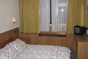 Квартиры Нефтеюганска 3-комнатные, "Рассвет" 3х-комнатная - снять