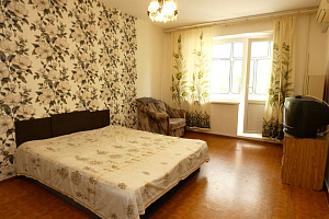 Квартиры Геленджика в центре, 1-комнатная Гринченко 18 в центре - фото