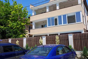 Снять жилье в Кабардинке, частный сектор в июле, "На Алесандрийской-Вояж" гостевые комнаты - цены