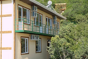 Гостевые дома Сукко с бассейном, "Гольфстрим" гостиничный комплекс с бассейном - забронировать номер