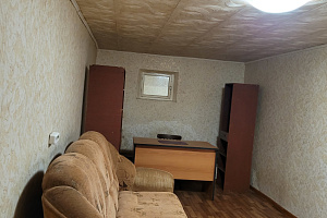 Гостиницы Владивостока семейные, "Комната №2" комната семейные - забронировать номер