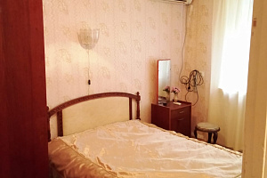Квартиры Гагры на месяц, 2х-комнатная Абазгаа 53/4 кв 40 на месяц - фото