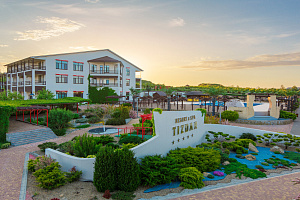 Гостиницы За Родину с собственным пляжем, "Tizdar Family Resort & Spa" ★★★★★ с собственным пляжем - фото
