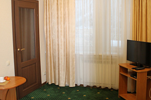 Гостиницы Саратова в центре, "Журавли" в центре - забронировать номер