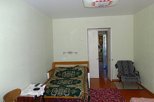Квартиры Ейска в центре, 2х-комнатная Энгельса 4А в центре - раннее бронирование