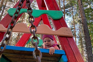 Базы отдыха Чемала с бассейном, "Клёвая поляна" с бассейном - раннее бронирование