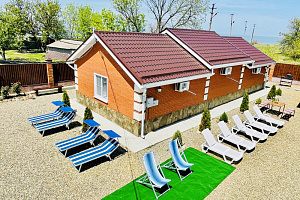 Гостиницы Приморско-Ахтарска с бассейном, "Ясенская Коса-Азовская Краса" с бассейном