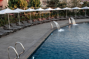 Отдых в Адлере с бассейном, в апарт-отеле "Моне" с бассейном - раннее бронирование