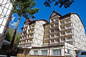 Гостиницы Терскола в горах, "Снежный барс" в горах - фото