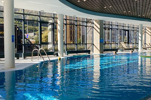 Отели в Эсто-Садок с бассейном, "Снега в Горах" апарт-отель с бассейном