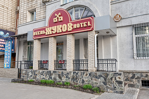 Гостиницы Омска у реки, "Жуков" у реки - фото