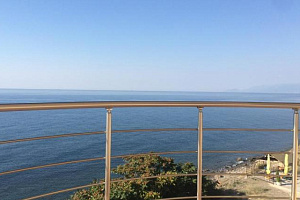 Частный сектор Судака на первой береговой линии, "Panorama" на первой береговой линии - фото