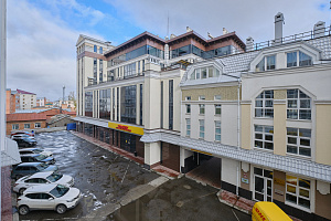 Хостелы Томска в центре, "Апартаменты Петровские Трифонова 22" апарт-отель в центре