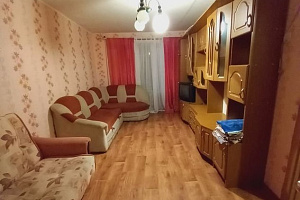 Квартира в , 2х-комнатная Кирова 46 - фото