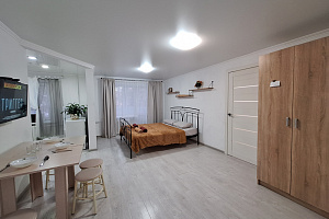 Отели Пятигорска с собственным пляжем, "White Room на Зорге 9" 2х-комнатная с собственным пляжем