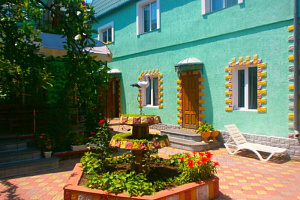 Гостевые дома Судака с бассейном, "Теремок" с бассейном - фото