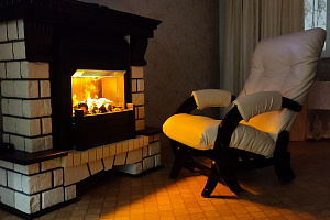 Гостиницы Тюмени с завтраком, "Уютная с камином" 2х-комнатная с завтраком - забронировать номер