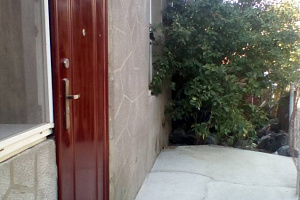 Дома Алупки недорого, полдома под-ключ Красногвардейская 1 недорого - фото