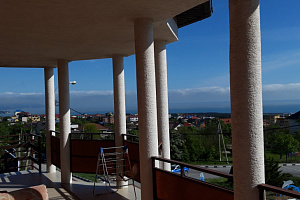 Гостевые дома Геленджика с балконом, "Голубая Даль" с балконом - раннее бронирование