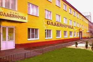 Гостиницы Глазова с аквапарком, "Славяночка" с аквапарком - фото