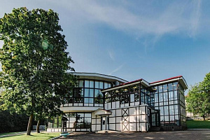 Дома Солнечногорска под-ключ с бассейном, "Лесной" парк-отель с бассейном