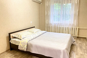 Гостиницы Волгодонска с бассейном, "Эконом" 2х-комнатная с бассейном
