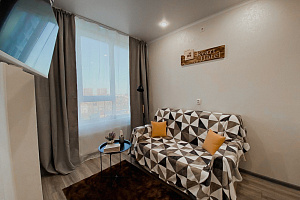 Гостиницы Астрахани с собственным пляжем, 2х-комнатная Бехтерева 2Б с собственным пляжем - раннее бронирование