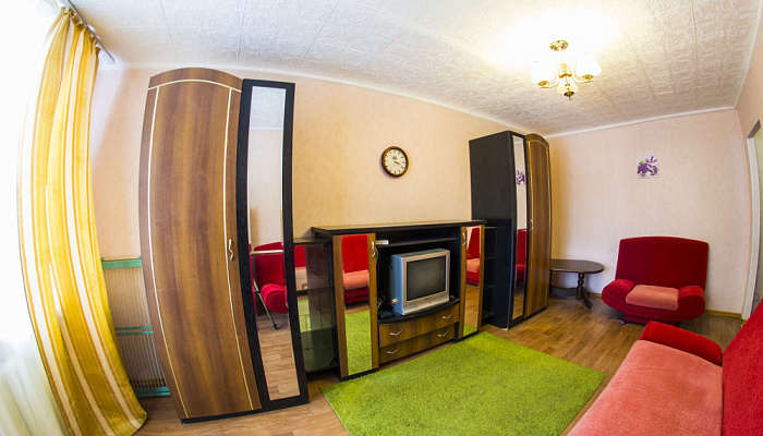 1-комнатная квартира Иртышская 15Б в Омске - фото 1