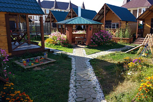 Гостевые дома Горячинска с бассейном, "Уютный Дворик" с бассейном - раннее бронирование