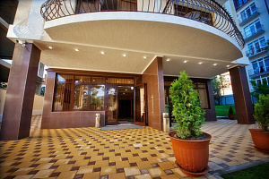 Отель в , "Фаворит" - фото