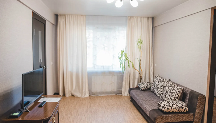 &quot;Комфортная и уютная&quot; 2х-комнатная квартира в Красноярске - фото 1