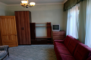 Отдых в Пятигорске, 3х-комнатная Терская 6 летом
