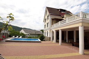Базы отдыха Краснодарского края с крытым бассейном, "Дом Стефана" с крытым бассейном - цены