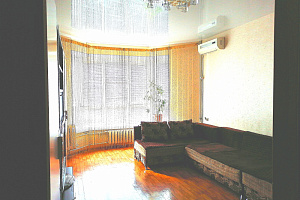 Квартиры Оренбурга в центре, "Возле МНТК Федорова" 1-комнатная в центре - фото