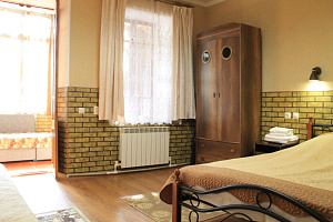 Отели Кисловодска с термальными источниками, 2х-комнатная Красноармейская 18 с термальными источниками - цены