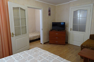 Квартиры Крым 2-комнатные, 2х-комнатная Партизанская 4 кв 3 2х-комнатная - снять