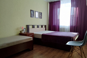 Гостиницы Новоалтайска у парка, 2х-комнатная Ушакова 12 у парка - раннее бронирование