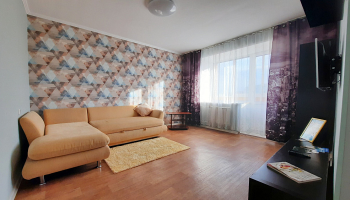 2х-комнатная квартира 9 Мая 35А в Красноярске - фото 1