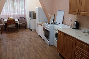 Отдых в Абхазии с термальными источниками, 3х-комнатная Рыбзаводская 81 с термальными источниками - раннее бронирование