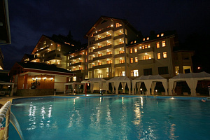 Отели в Эсто-Садке с подогреваемым бассейном, "Поляна" гранд-отель с подогреваемым бассейном - забронировать номер