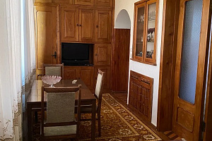 3х-комнатная квартира Ардзинба 150 в Сухуме фото 5
