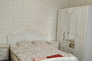Гостиницы Астрахани с детьми, 2х-комнатная Самойлова 10 с детьми