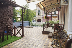 Дома Кисловодска с бассейном, "Комфортный Красноармейская 7" с бассейном