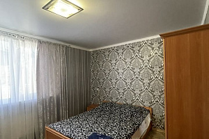 Мини-отели Джанкоя, комната под-ключ Ленина 56 мини-отель - фото