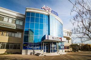 Базы отдыха Астрахани с бассейном, "АРТ" с бассейном - фото